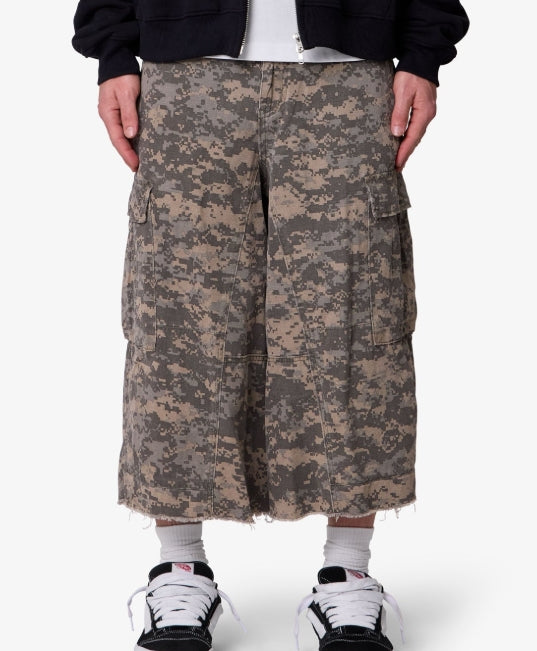 MNML Extra Long Cargo Shorts Digi Camo