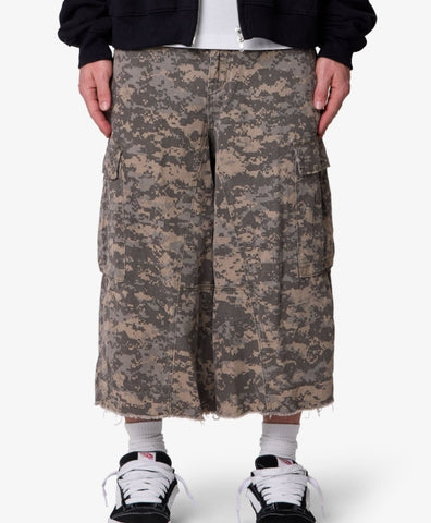MNML Extra Long Cargo Shorts Digi Camo