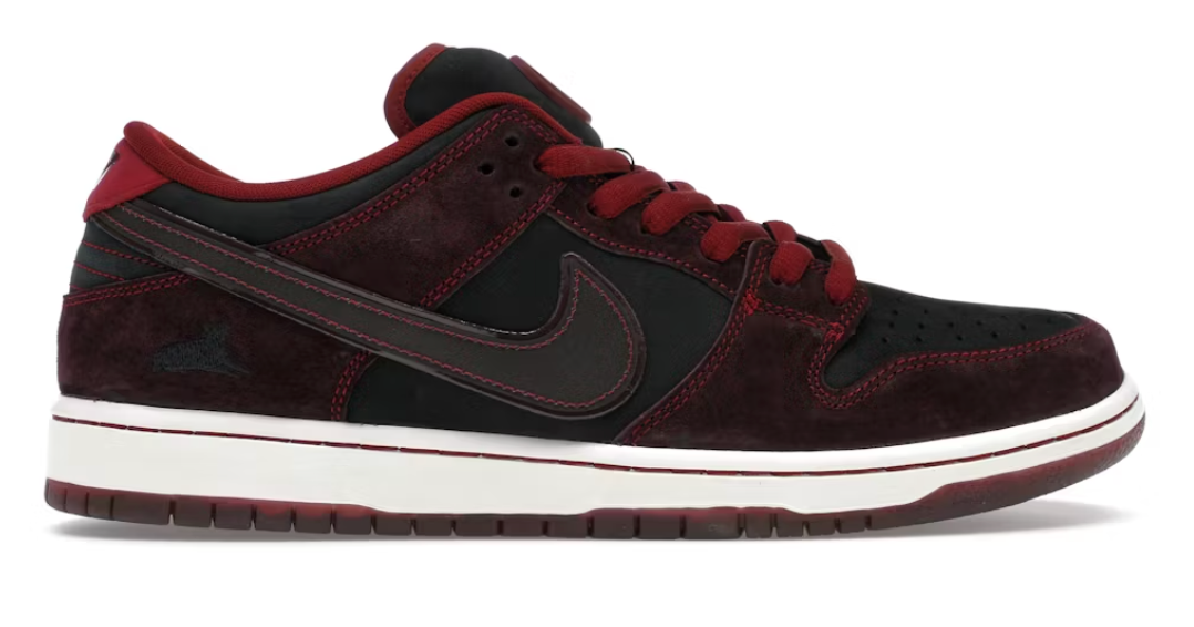 Nike SB Dunk Low Riot Skateshop